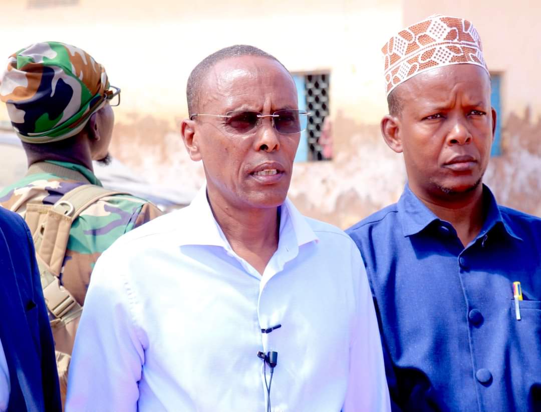 Cache of weapons have been intercepted in a swoop by security officers in Galkacayo town, Puntland regional State according to a statement from Mudug governor @Abdlatifsanyare