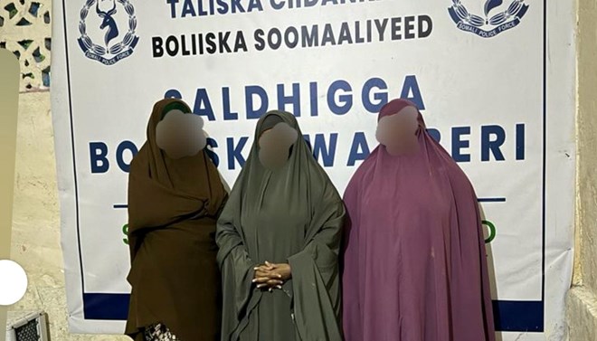 Police in Mogadishu  have arrested three women who filmed themselves torturing a man they had  invited into a house in the Waberi district this week