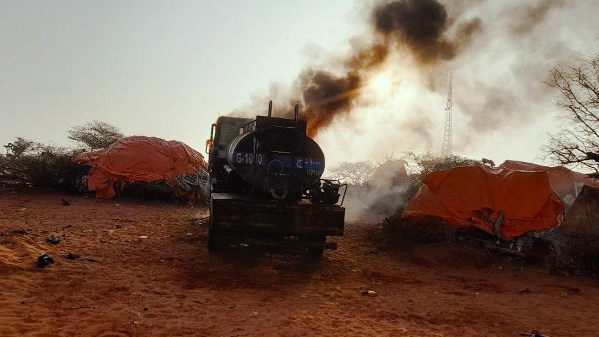 Al Shabab group releases photos it claims show today's pre-dawn attacks on Daaru Nicma, Ali Fooldheere, and Al Kawtharareas in the Middle Shabelle region. No word yet from SNA over the claim