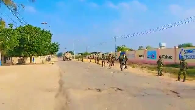 El grupo Al Shabab afirma haber matado a 23 soldados en un ataque al amanecer seguido de intensos combates en Bal'ad, a 30 kilómetros de Mogadiscio. Los militantes se han retirado después de que el SNA y las fuerzas burundianas lanzaran un contraataque. Los ataques de Al Shabab se han intensificado desde la semana pasada