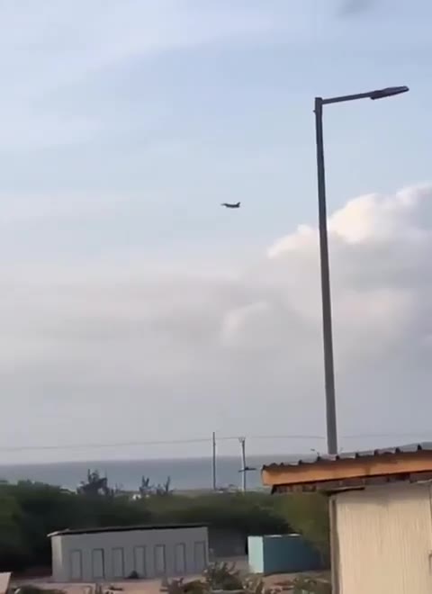 Turkish F-16 fighter jets deployed to Somalia were seen flying at low altitude over Mogadishu